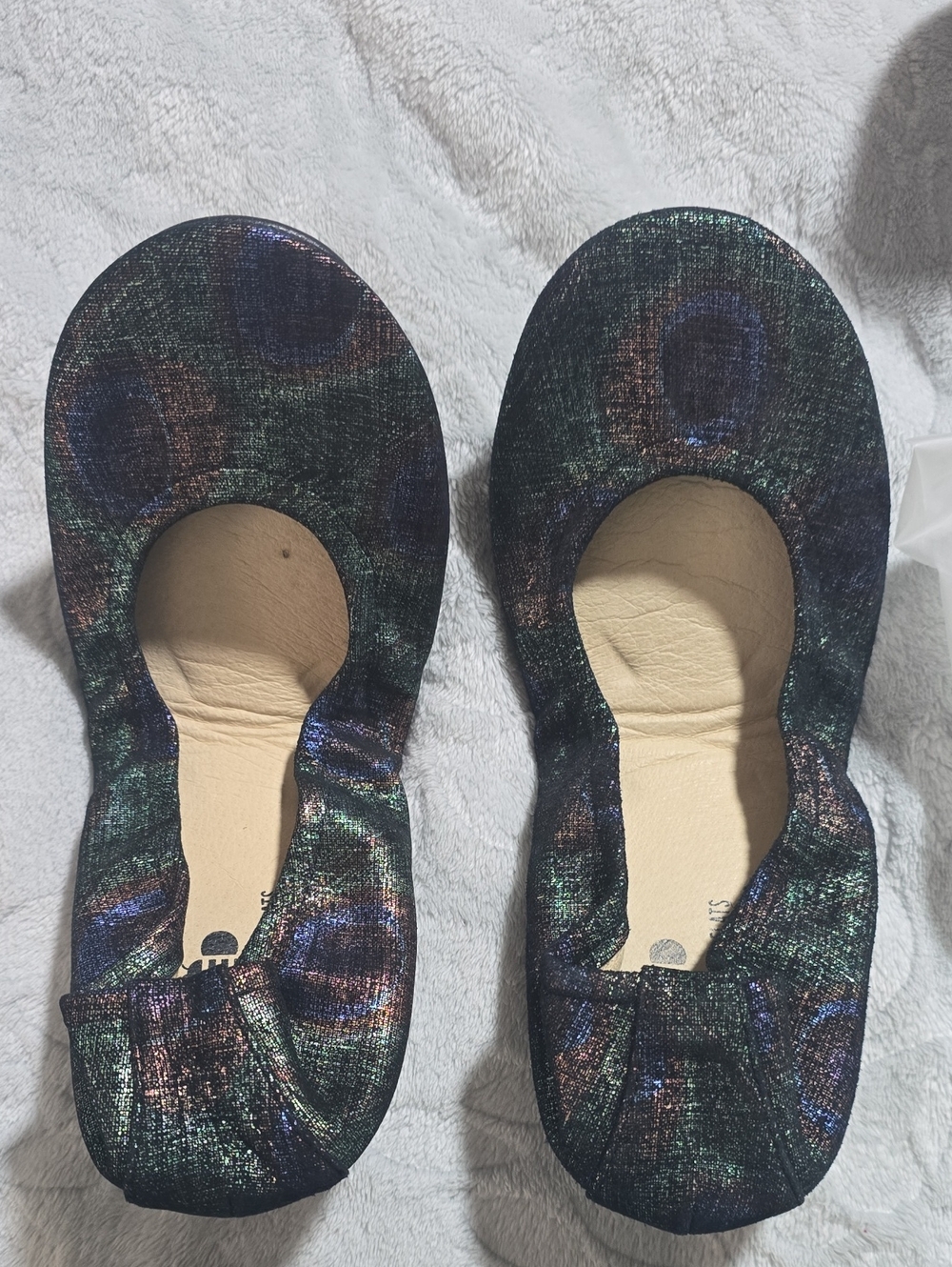 Metallic Peacock-Print Foldable Ballet Flats - Women